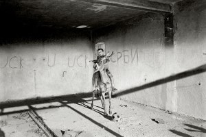 Vanessa Winship 1. Senza titolo, dalla serie Imagined States and Desires. A Balkan Journey, 1999-2002 © Vanessa Winship